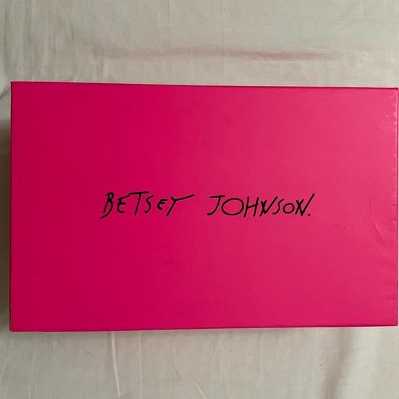 NIB Betsey Johnson Mary Jane Flats Brown Size 9 - Picture 11 of 11
